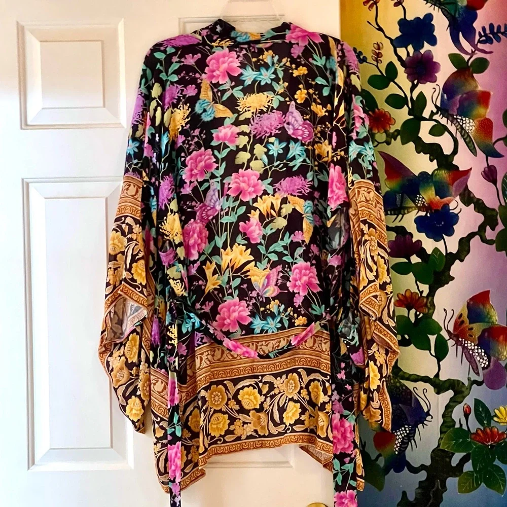 🌺🎉HP🎉🌺 NWT Spell & The Gypsy Butterfly Short Robe - Picture 13 of 16